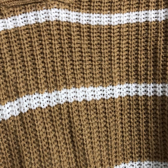 Alison Andrews Brown and White Striped Raw Hem Fall V-Neck Woven Knit Sweater - Picture 7 of 9
